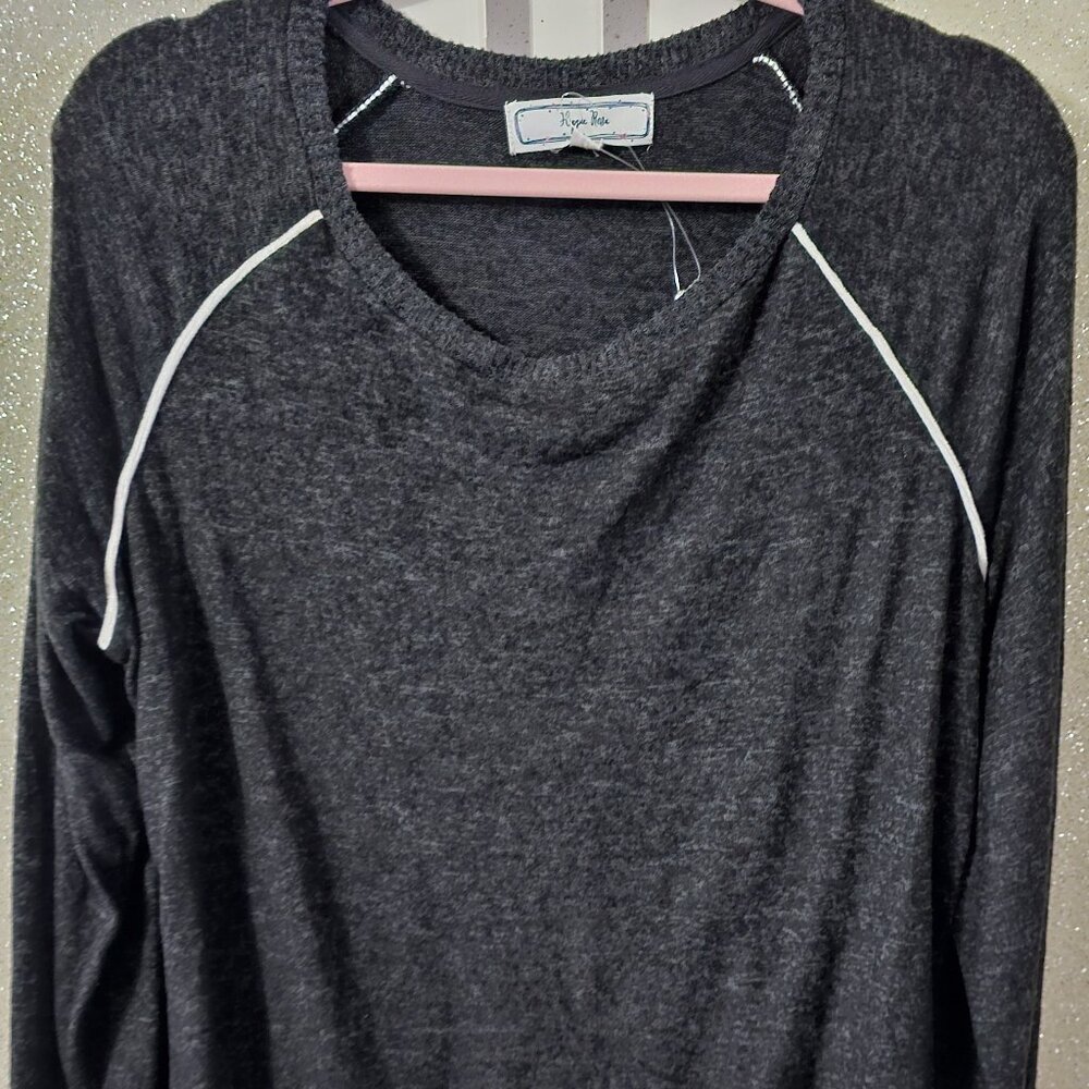 NWOT Hippie Rose Lightweight Sweater